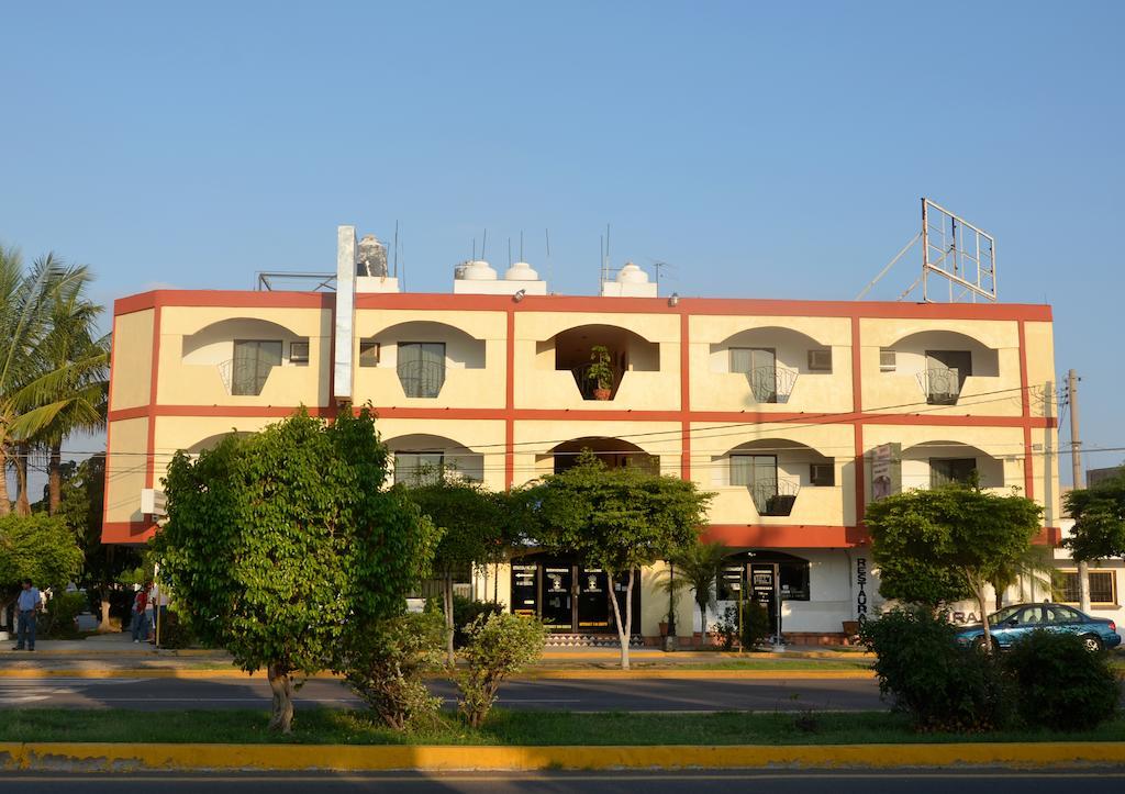 Hotel Las Fuentes Los Mochis Exterior photo