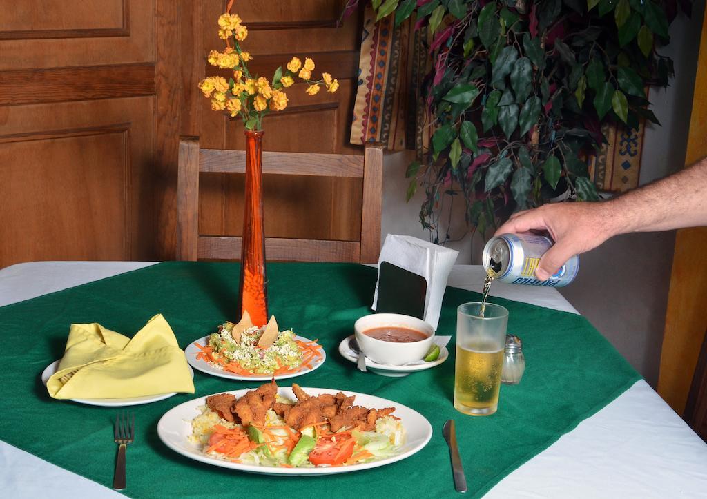 Hotel Las Fuentes Los Mochis Exterior photo
