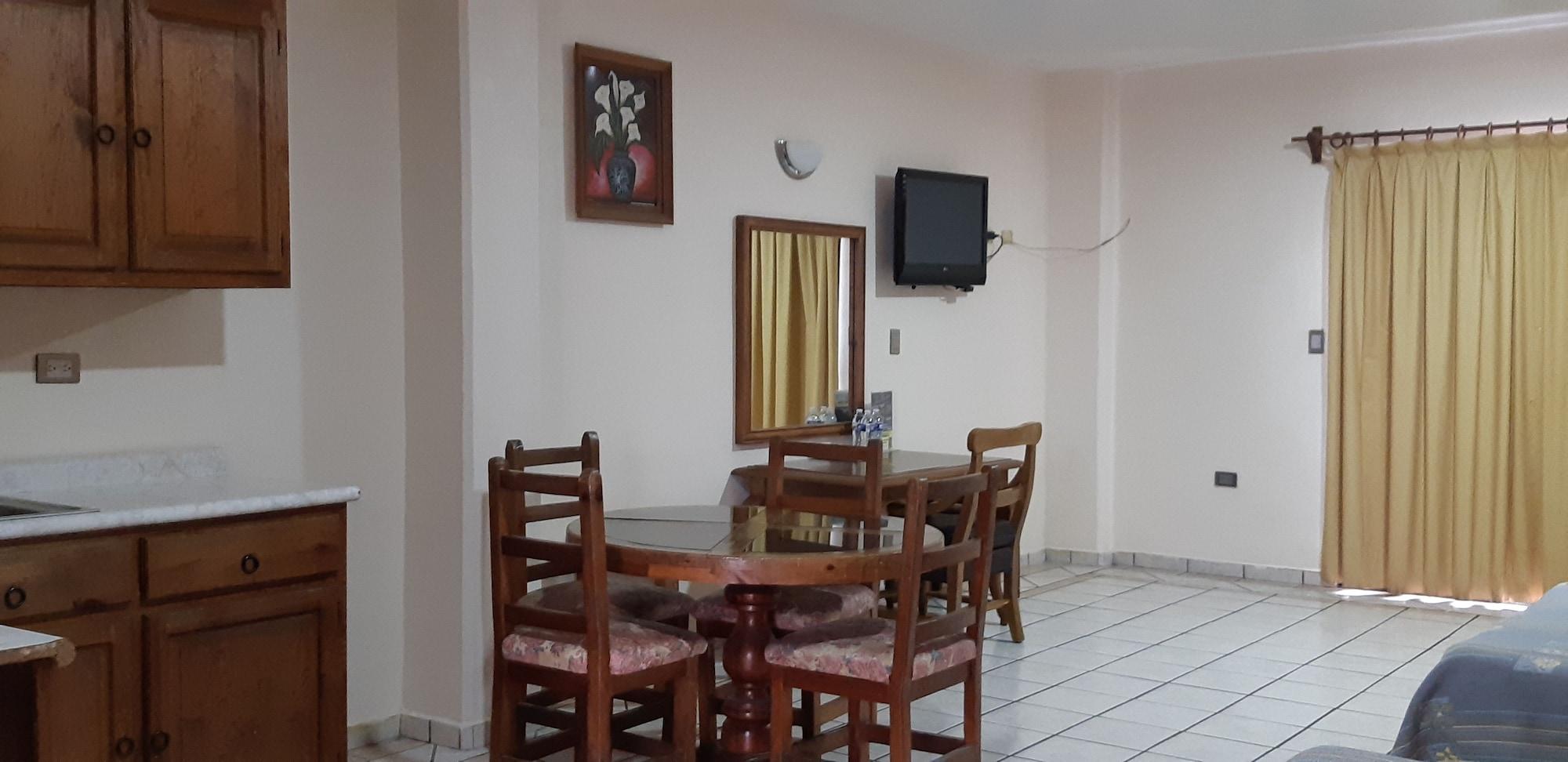 Hotel Las Fuentes Los Mochis Exterior photo