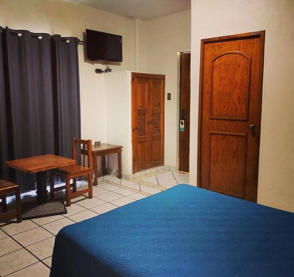 Hotel Las Fuentes Los Mochis Exterior photo