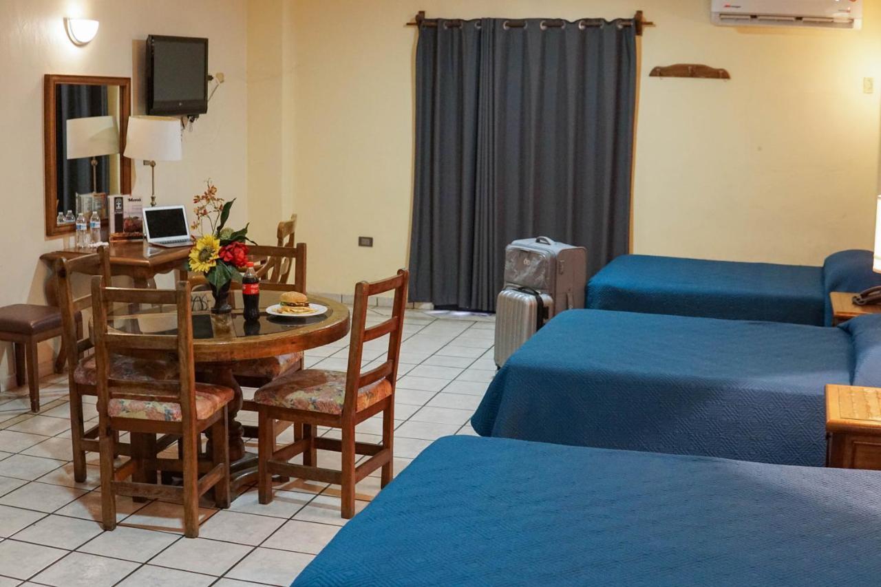 Hotel Las Fuentes Los Mochis Exterior photo