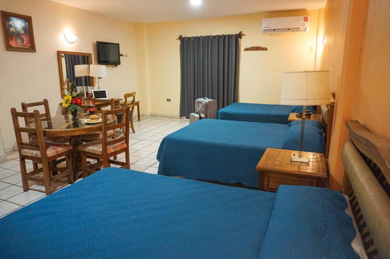 Hotel Las Fuentes Los Mochis Exterior photo