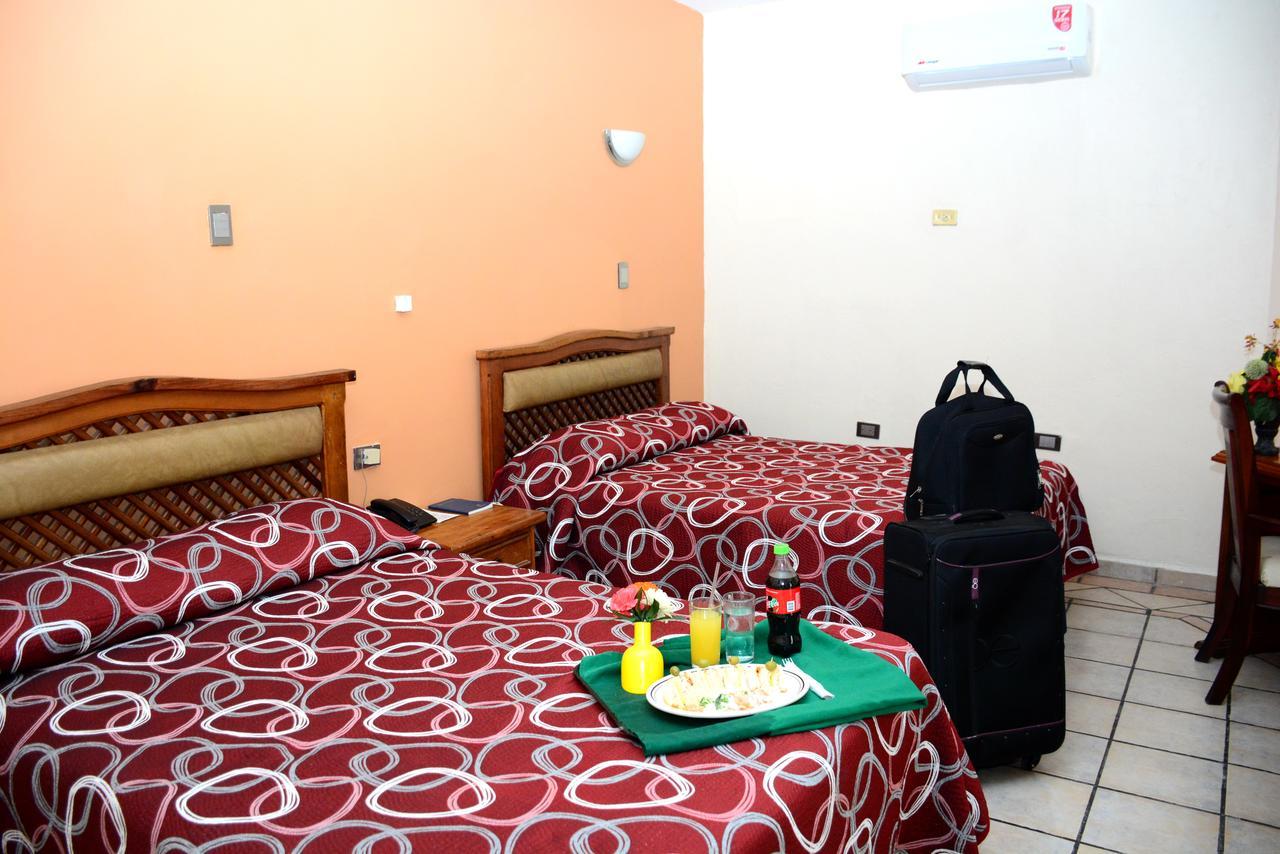 Hotel Las Fuentes Los Mochis Exterior photo