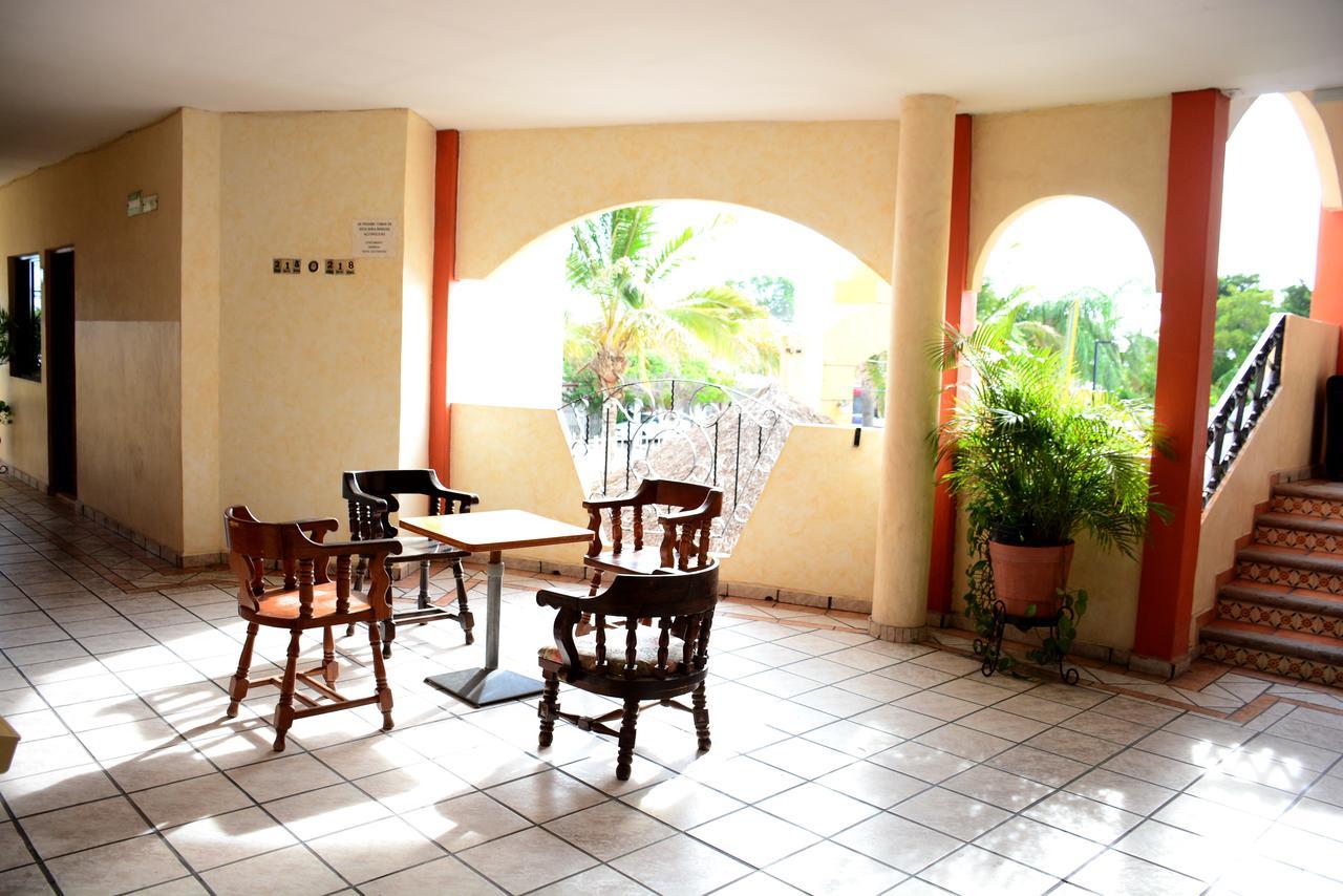 Hotel Las Fuentes Los Mochis Exterior photo
